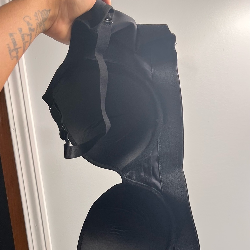 Alice T-shirt/Sports bra NEVER WORN